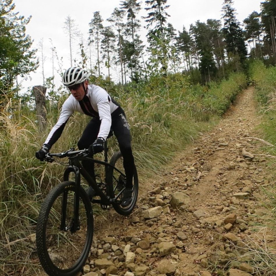 Petr Hvolka: Test cyklistické bundy Kilpi ZAIN-M