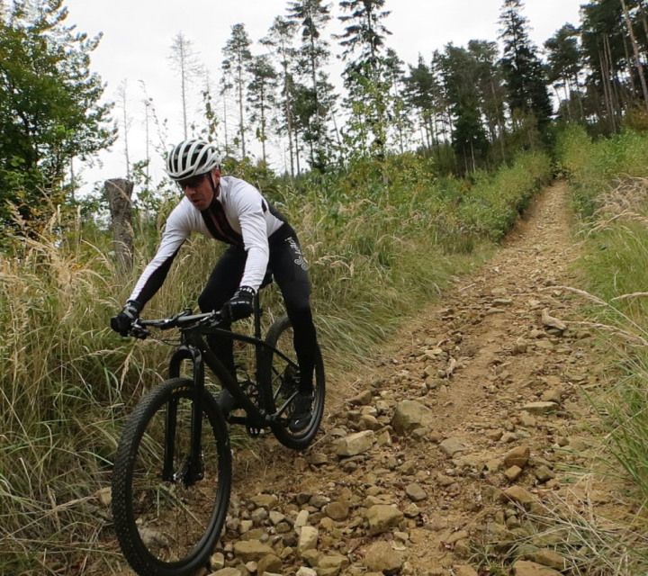 Petr Hvolka: Test cyklistické bundy Kilpi ZAIN-M